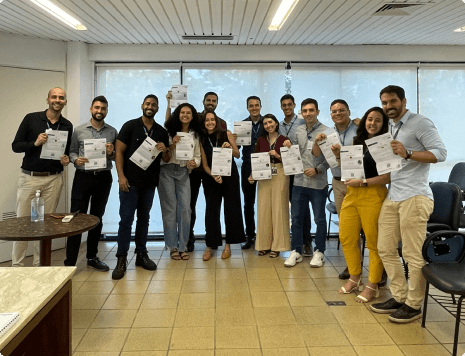 Imagem sobre Trabaja con nosotros
